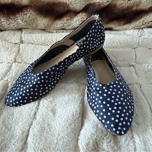 Nine West Monika Navy with White Polka Dots Ballerina Flats - Size 7